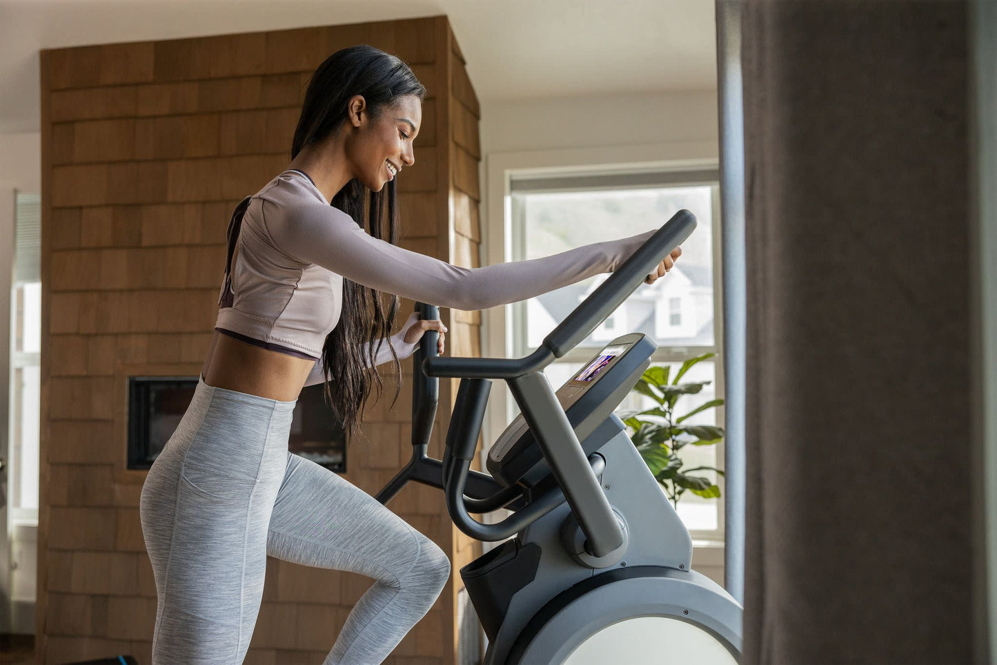 Trainer H7; Ifit-Enabled Elliptical with 7” Touchscreen and Built-In Fan